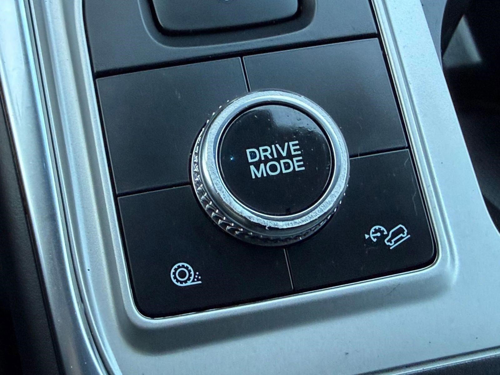 Certified 2022 Ford Explorer XLT w/ Equipment Group 202A image 29