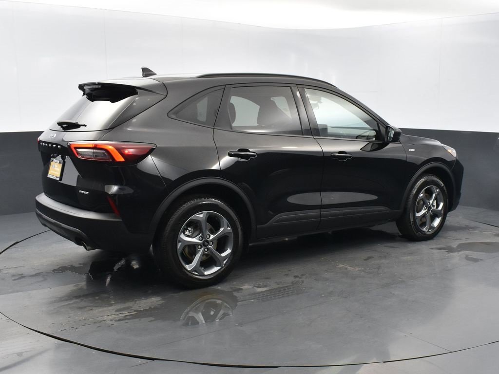 Certified 2025 Ford Escape ST-Line image 5