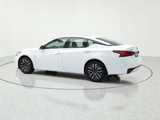 Used 2025 Nissan Altima 2.5 SV FWD image 5