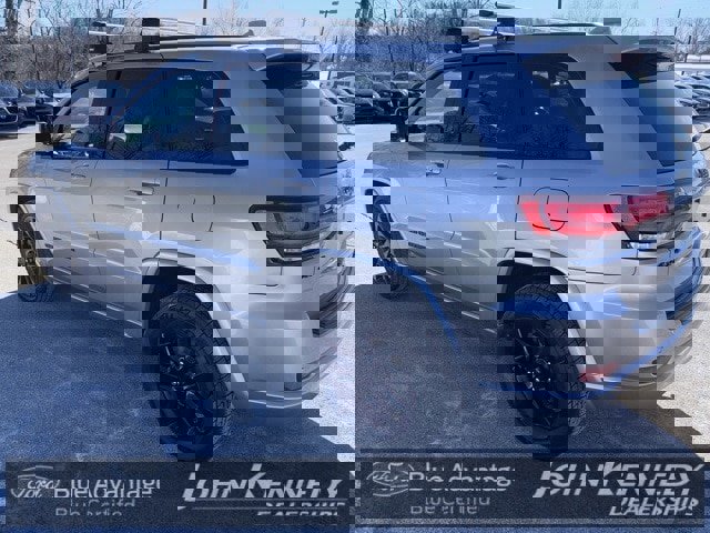 Used 2017 Jeep Grand Cherokee Altitude image 21