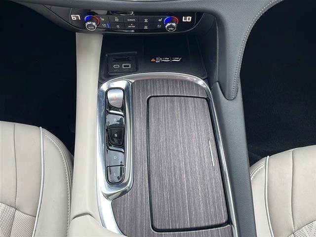 Used 2024 Buick Enclave Avenir w/ Avenir Technology Package AWD/4WD image 31