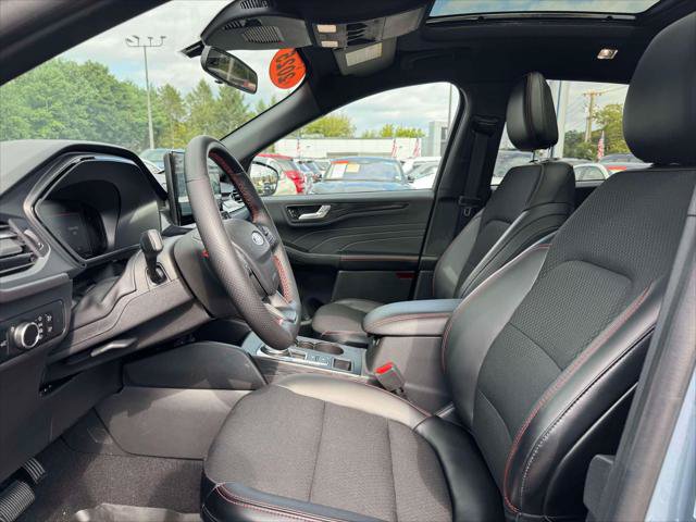 Certified 2025 Ford Escape ST-Line w/ Tech Pack #1 AWD/4WD image 16