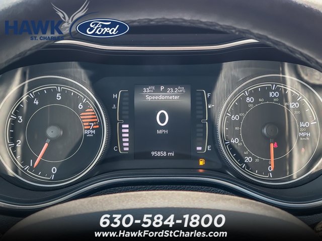 Used 2019 Jeep Cherokee Latitude Plus w/ Cold Weather Group FWD image 11