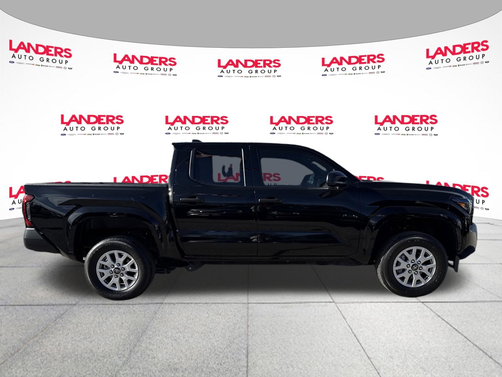 Used 2025 Toyota Tacoma SR image 3