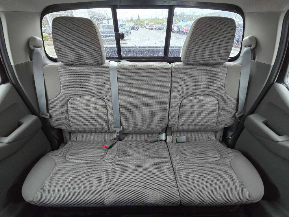 Used 2017 Nissan Frontier SV image 17