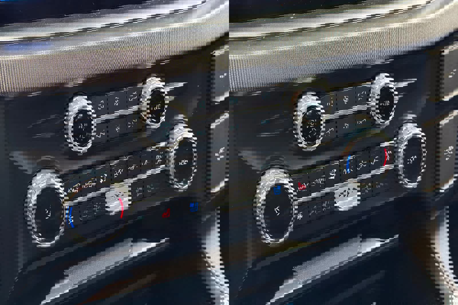 Certified 2023 Ford F350 Platinum w/ FX4 Off-Road Package image 20