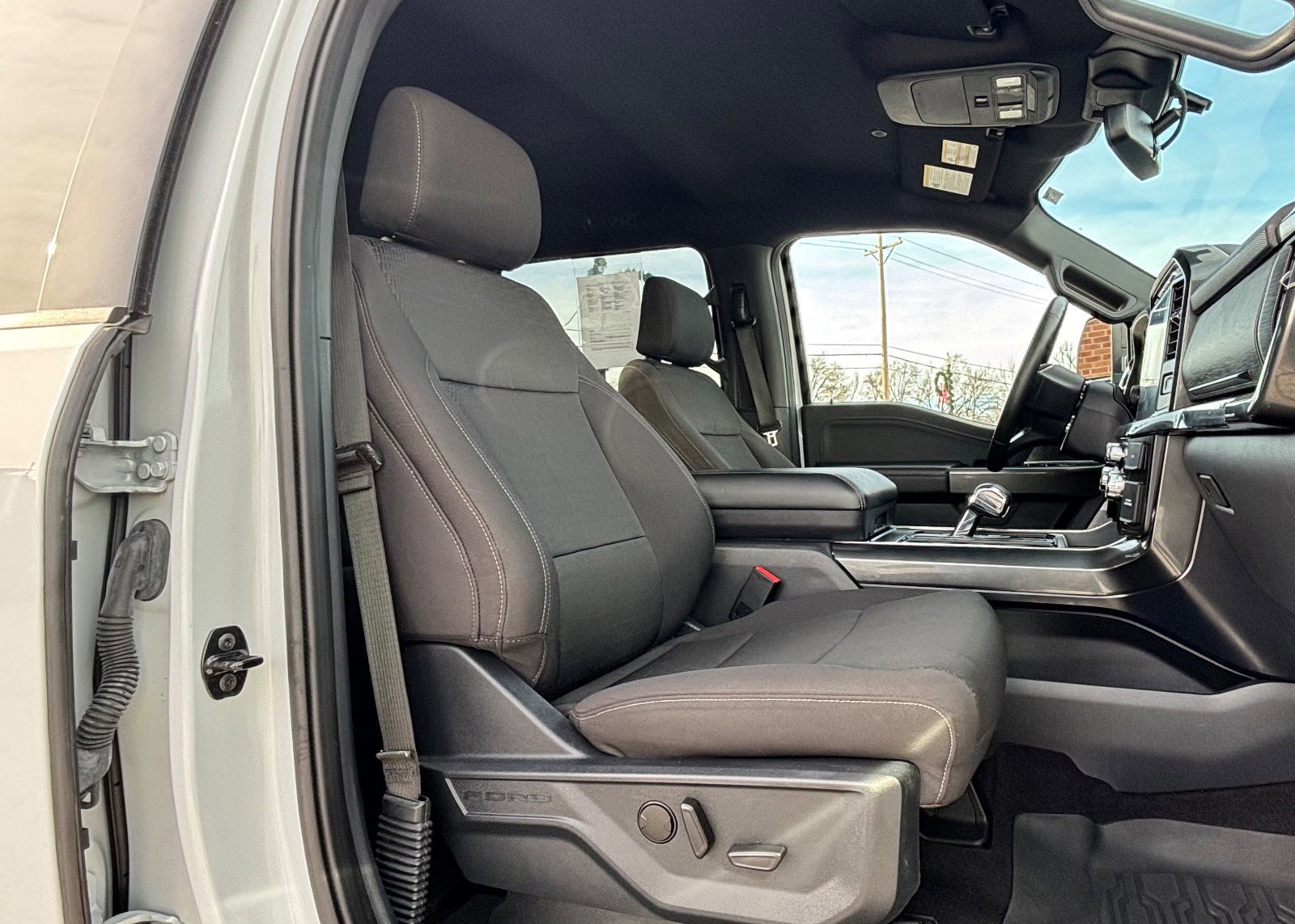 Certified 2022 Ford F150 XLT w/ Equipment Group 302A High image 29