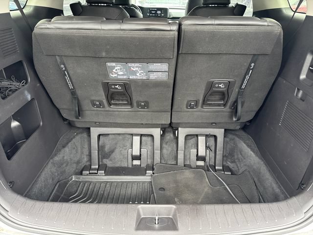 Used 2022 Kia Carnival LX FWD image 22