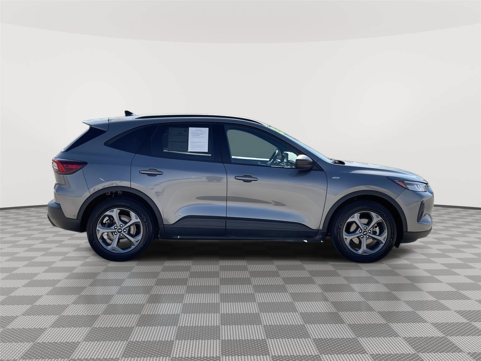 Certified 2025 Ford Escape ST-Line FWD image 6