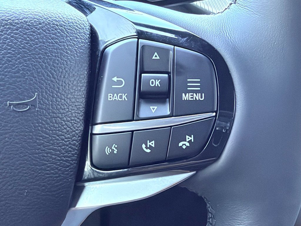 Certified 2025 Ford Explorer Platinum RWD image 26