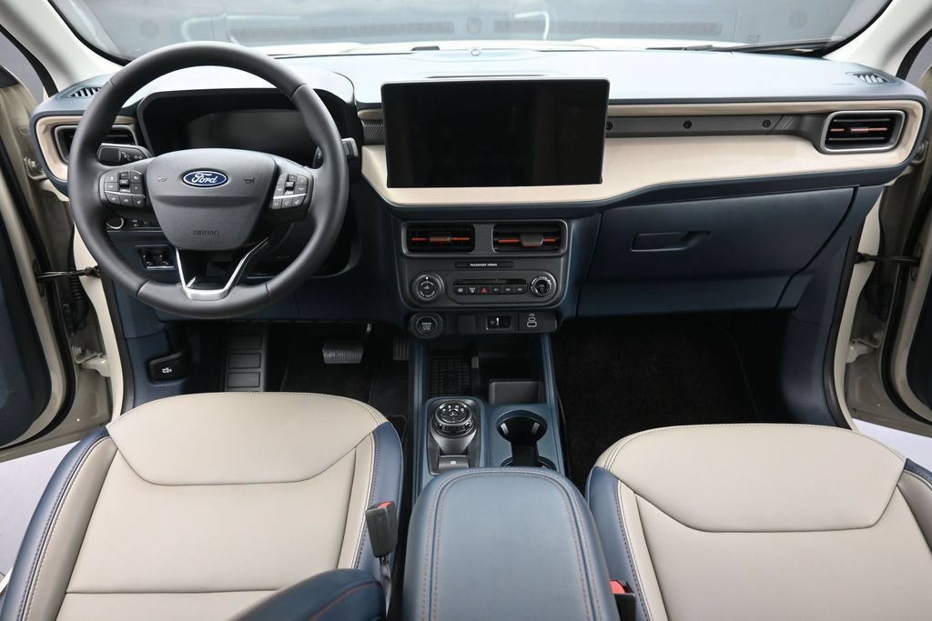 Certified 2025 Ford Maverick Lariat w/ 4K Tow Package AWD/4WD image 10