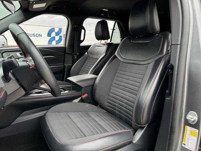 Certified 2025 Ford Explorer ST-Line image 28
