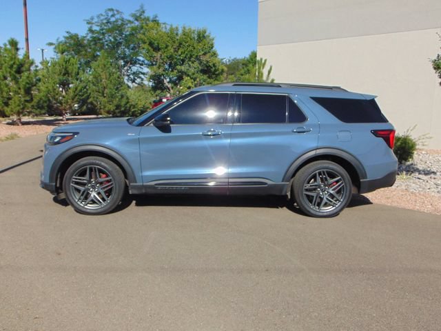 Certified 2025 Ford Explorer ST-Line w/ Premium Package AWD/4WD image 3