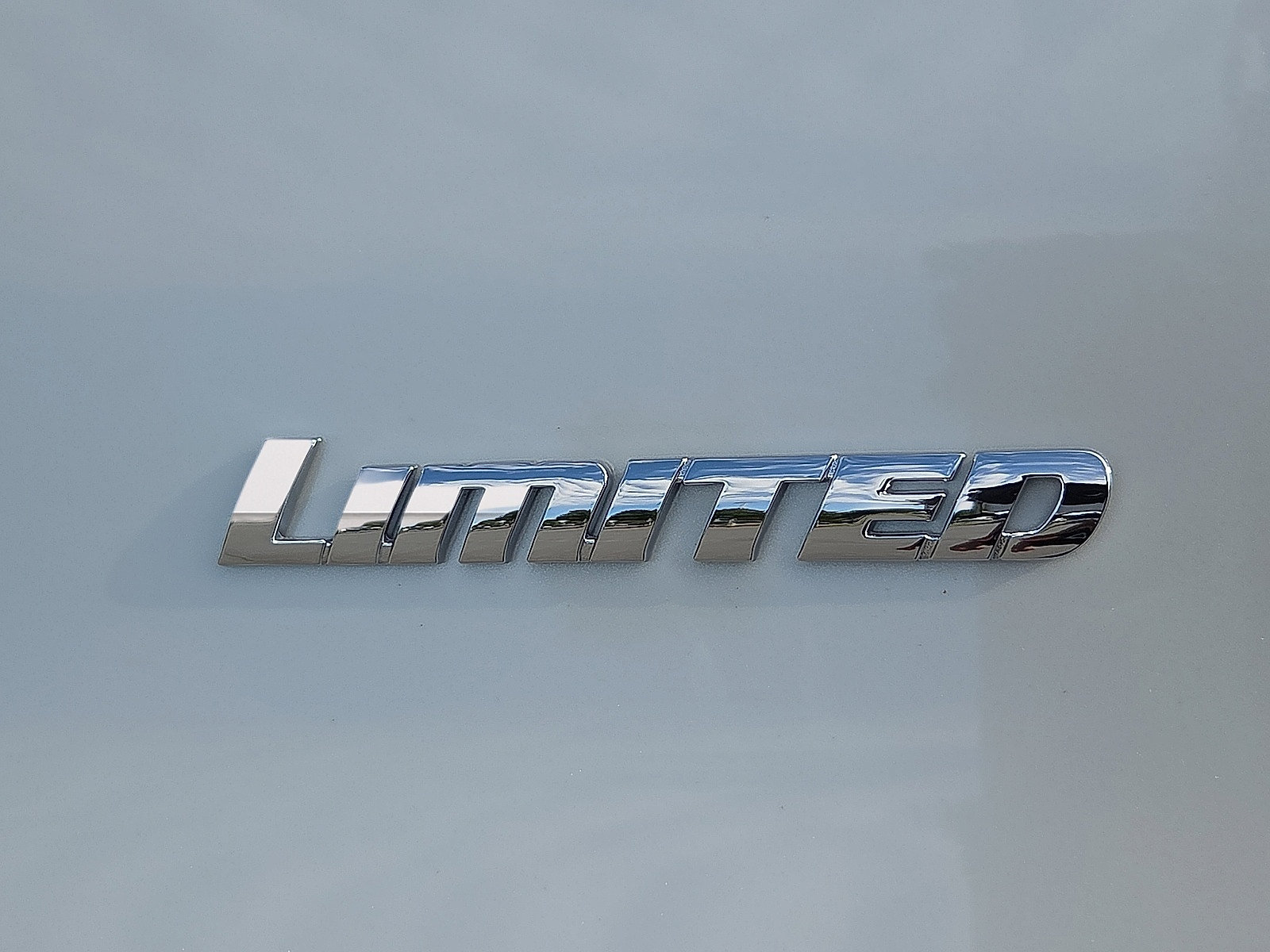Used 2024 Toyota 4Runner Limited AWD/4WD image 9