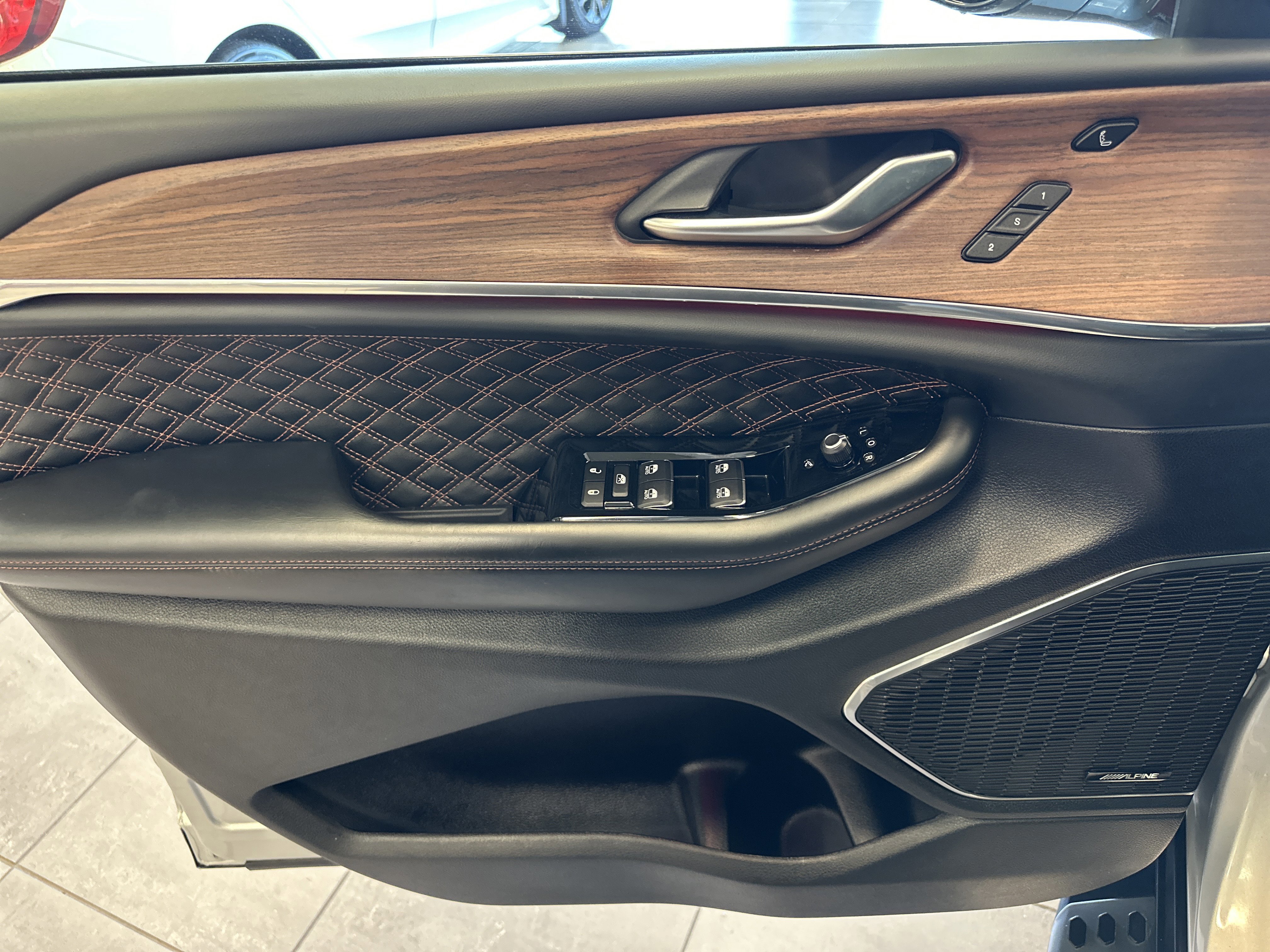 Used 2022 Jeep Grand Cherokee L Summit w/ Advanced Protech Group IV image 23