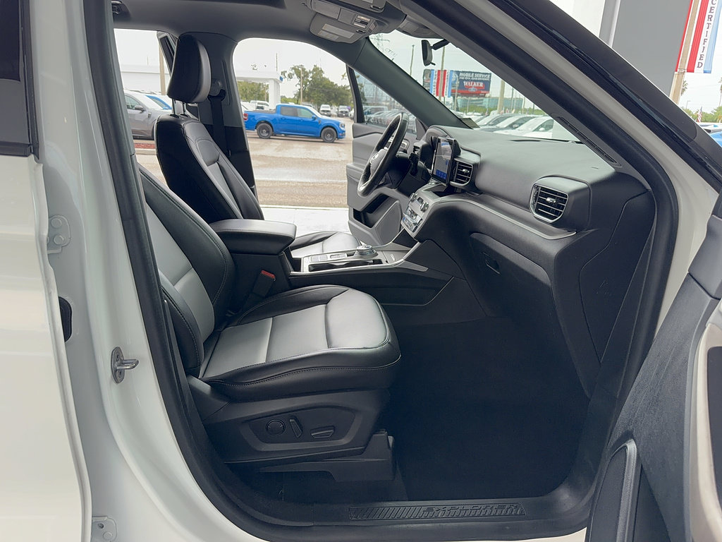 Certified 2022 Ford Explorer XLT w/ Equipment Group 202A RWD image 14