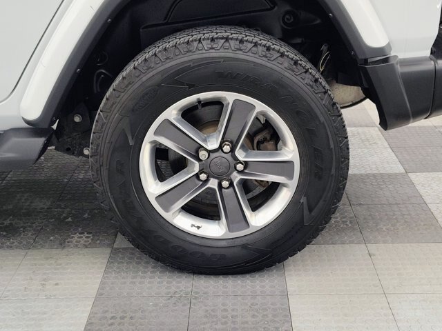 Used 2021 Jeep Wrangler Unlimited Sahara w/ Uconnect 4C Nav & Sound Group AWD/4WD image 17