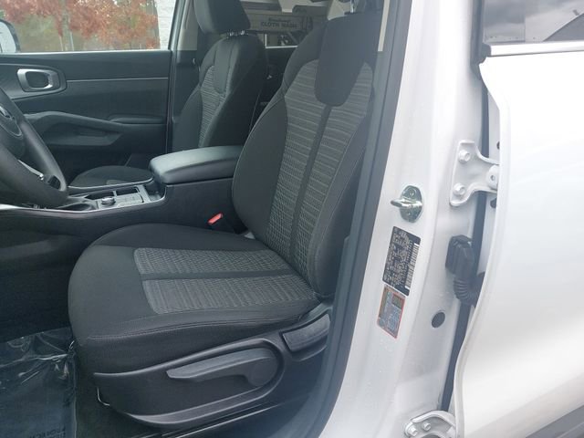 Used 2021 Kia Sorento LX image 15