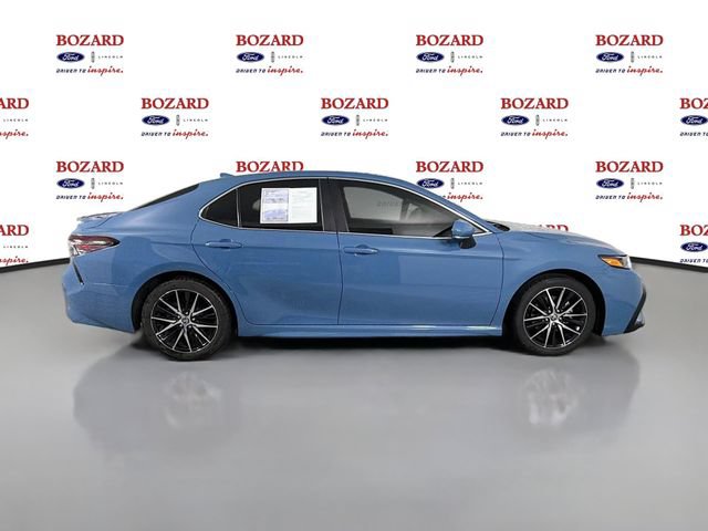 Used 2024 Toyota Camry SE FWD image 9
