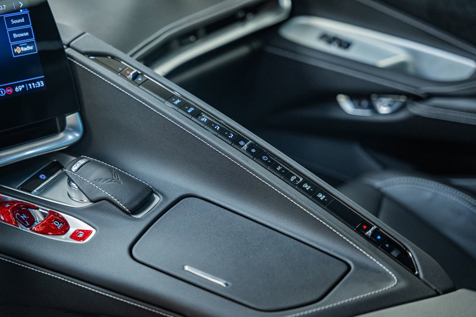 Used 2022 Chevrolet Corvette Stingray Coupe w/ 1LT image 35