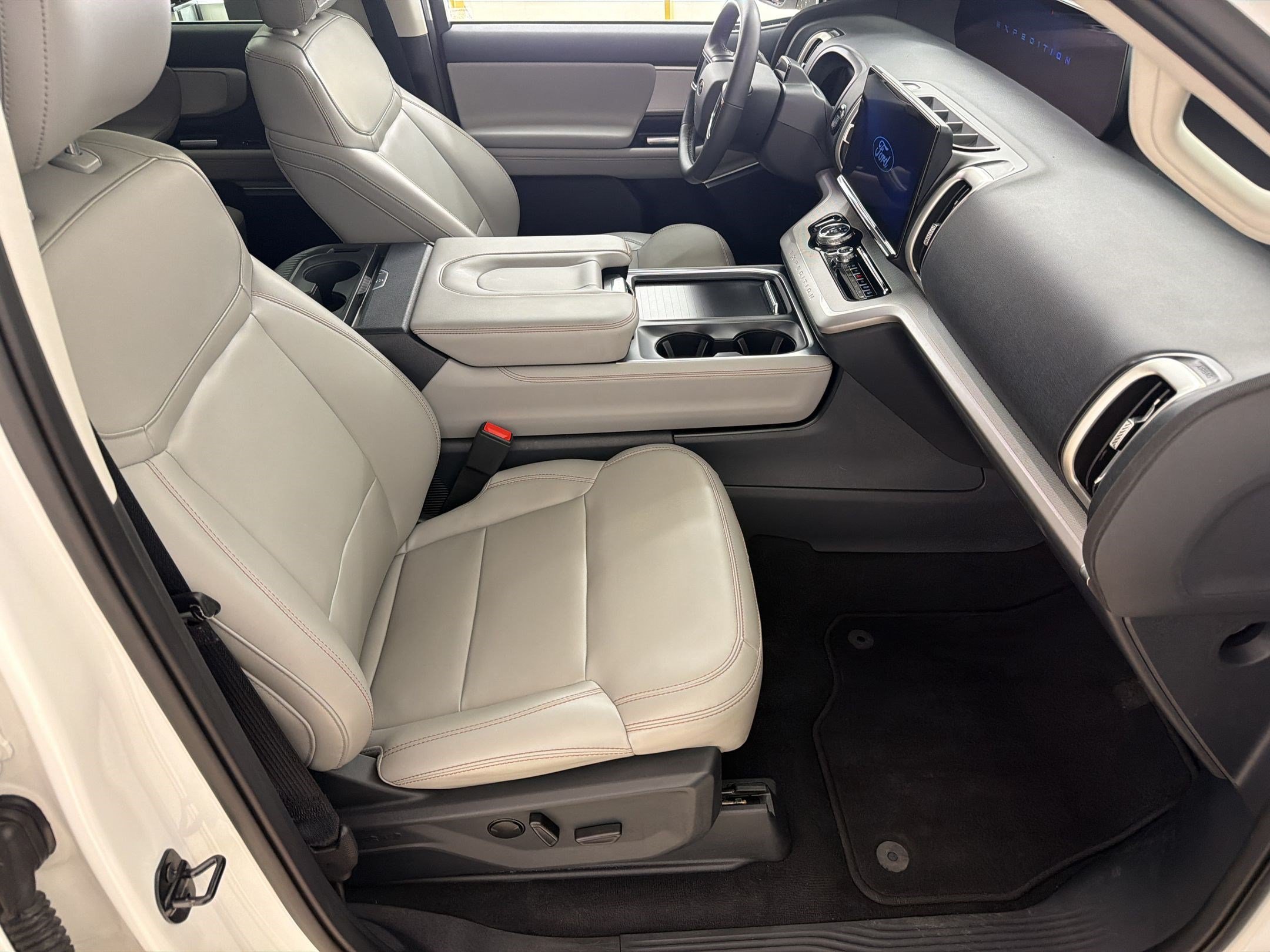 Certified 2025 Ford Expedition Max Active AWD/4WD image 23