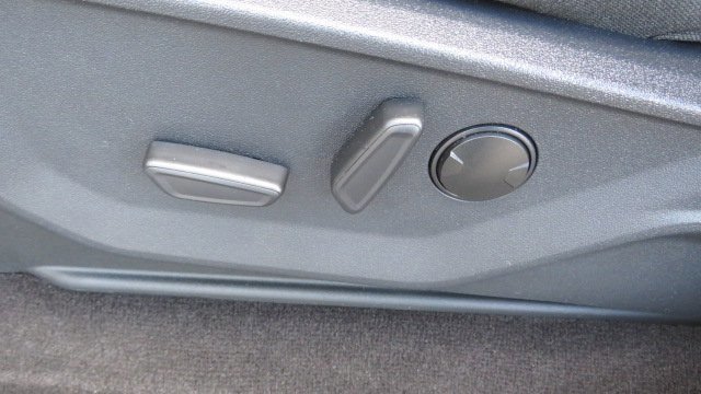 Certified 2022 Ford F150 XLT w/ Equipment Group 302A High image 17