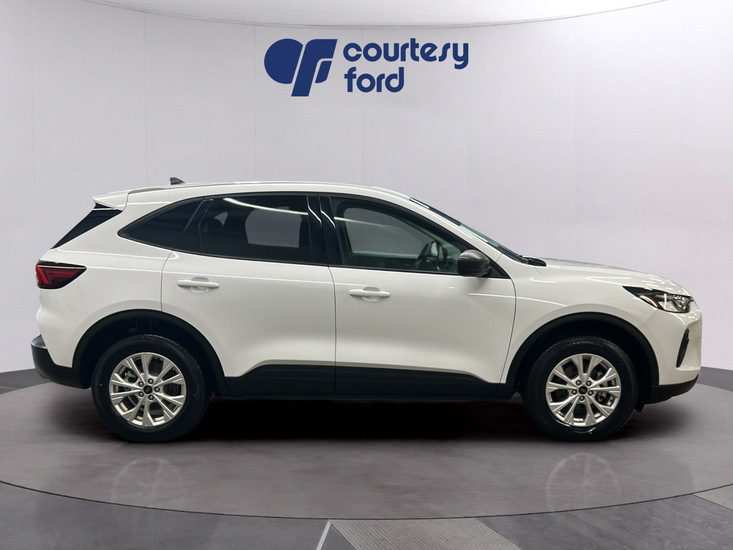 Certified 2025 Ford Escape Active w/ Tech Pack #1 AWD/4WD image 2