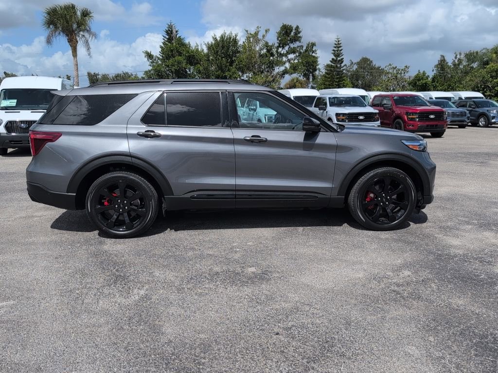 Certified 2022 Ford Explorer ST w/ Equipment Group 401A image 2