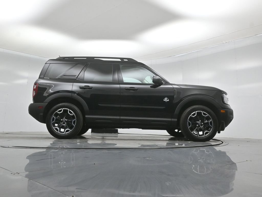 Certified 2025 Ford Bronco Sport Outer Banks w/ Outer Banks Tech Package+ AWD/4WD image 48
