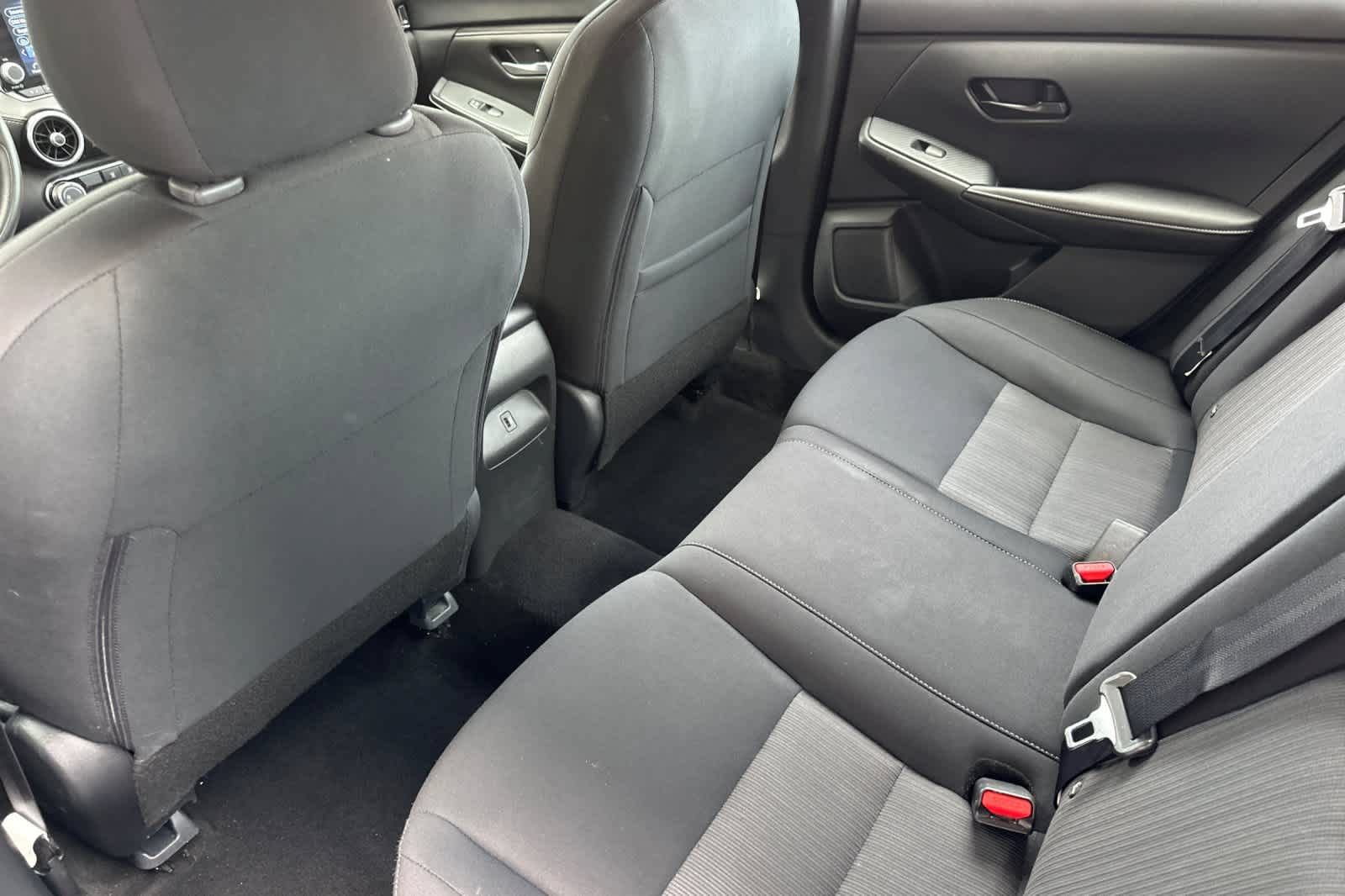 Used 2024 Nissan Sentra SV FWD image 4