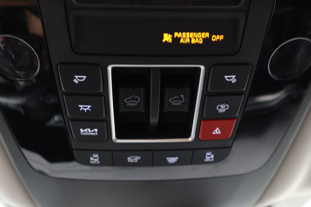 Used 2026 Kia Carnival SX w/ SX Dark Edition Package FWD image 33