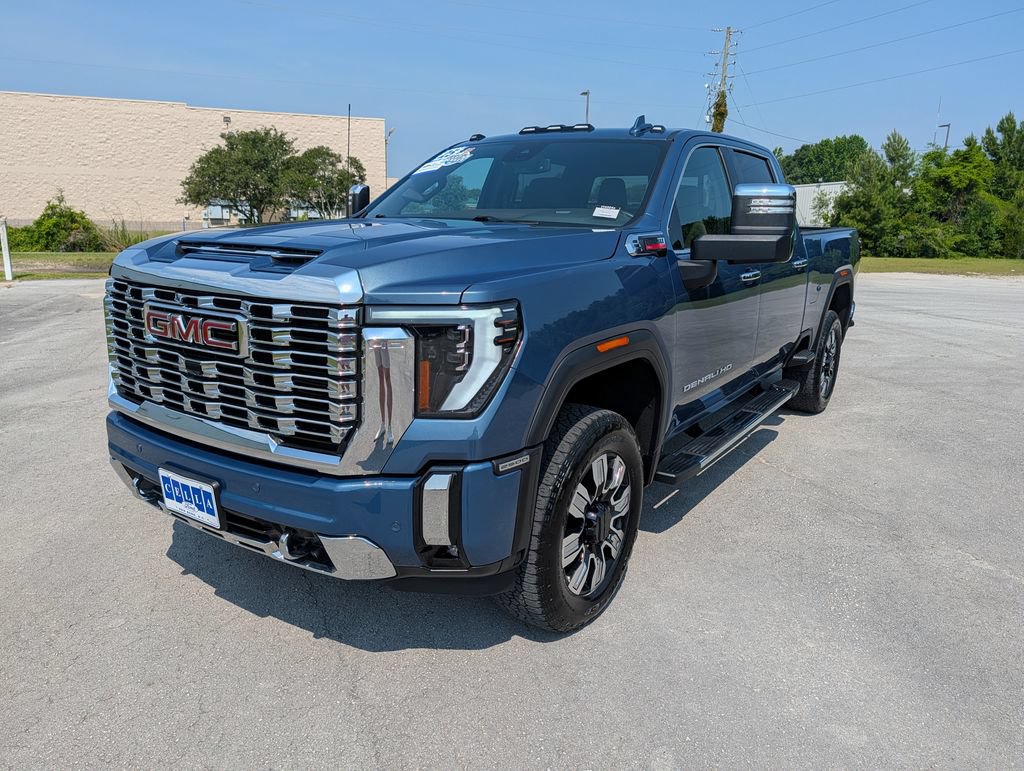Used 2025 GMC Sierra 2500 Denali AWD/4WD image 5