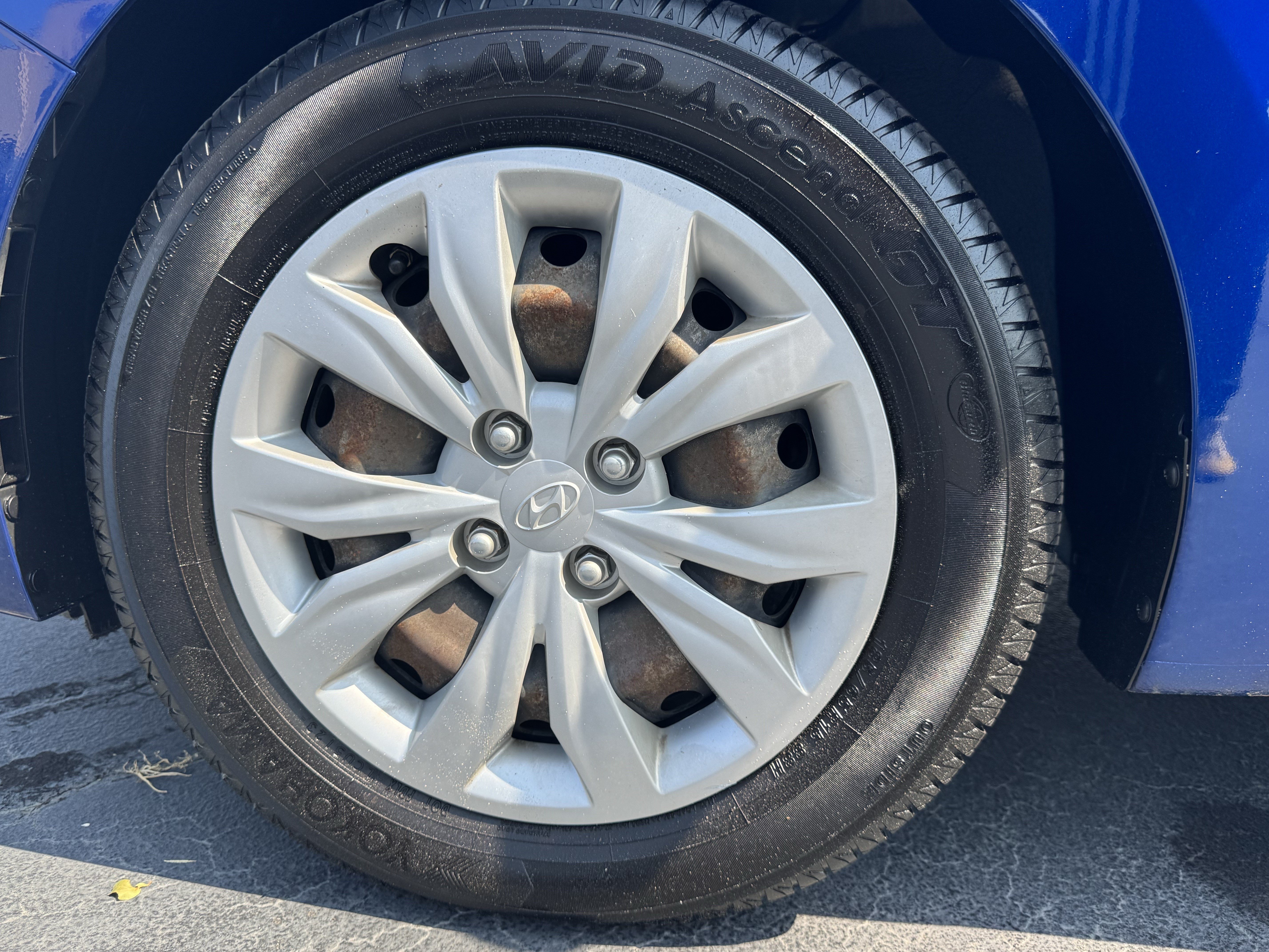 Used 2022 Hyundai Accent SE w/ Cargo Package FWD image 12