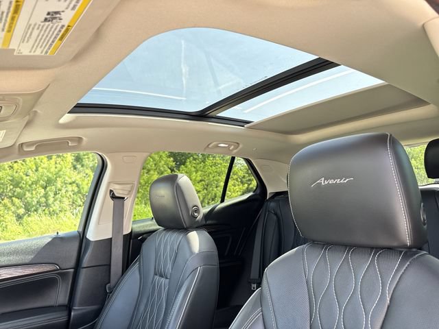 Used 2022 Buick Envision Avenir w/ Technology Package II FWD image 22