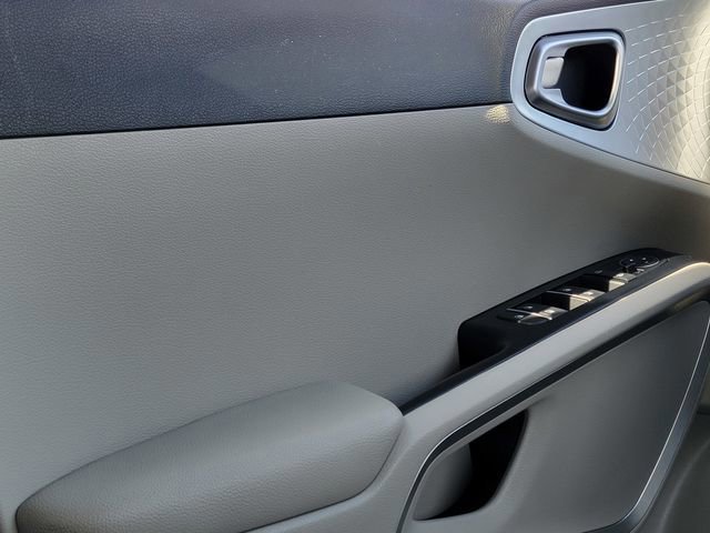 Used 2020 Kia Soul LX image 36