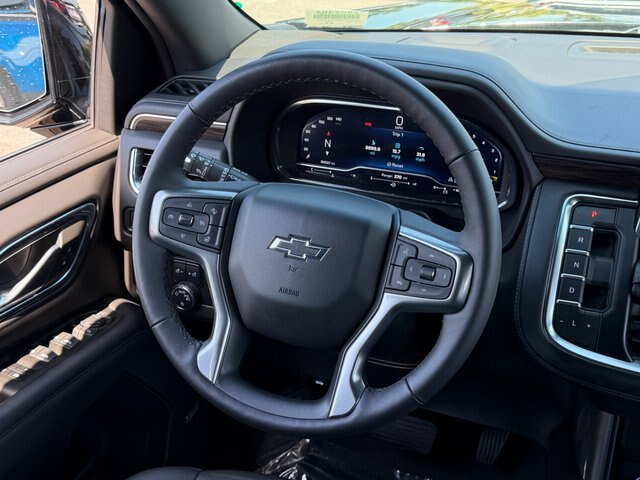 Used 2022 Chevrolet Tahoe Z71 w/ Z71 Off-Road Package AWD/4WD image 31