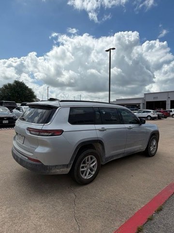 Used 2025 Jeep Grand Cherokee L Laredo w/ Luxury Tech Group I AWD/4WD image 4