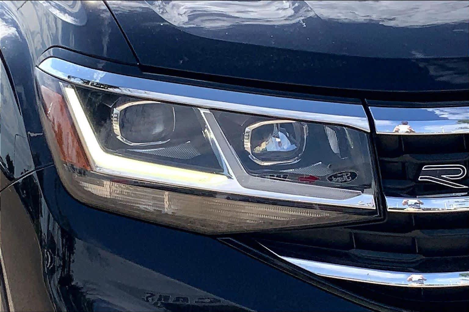 Used 2021 Volkswagen Atlas SE w/ Panoramic Sunroof Package FWD image 28