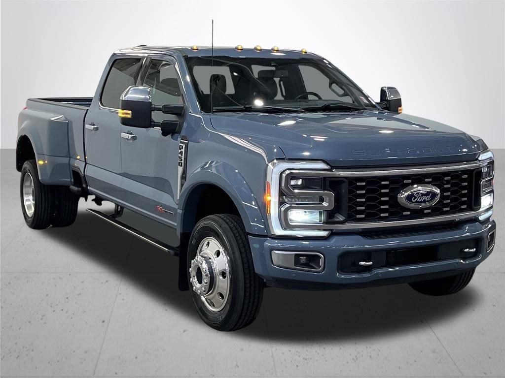 Certified 2023 Ford F450 Platinum w/ FX4 Off-Road Package AWD/4WD image 9