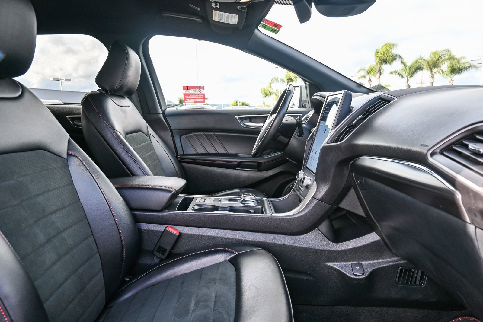 Certified 2023 Ford Edge ST-Line image 18