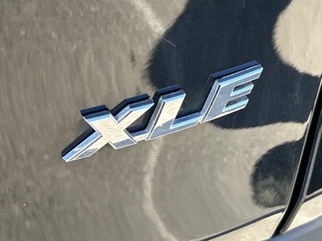 Used 2025 Toyota RAV4 XLE FWD image 9