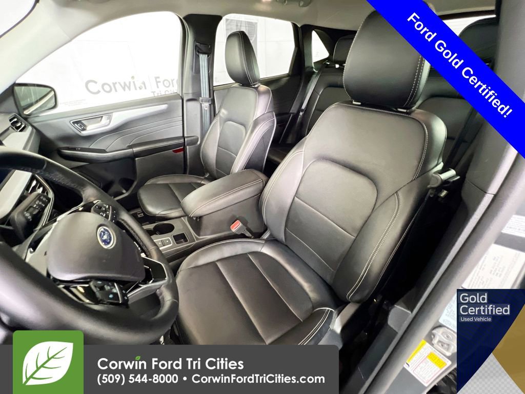 Certified 2025 Ford Escape Platinum image 24