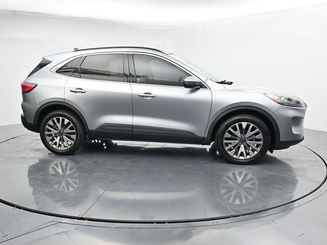 Certified 2022 Ford Escape Titanium w/ Class II Trailer Tow Package AWD/4WD image 12