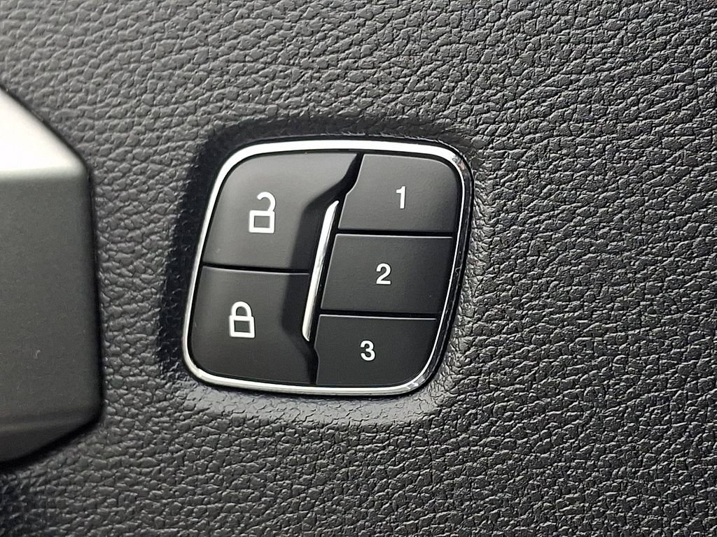 Certified 2019 Ford F250 Lariat w/ Lariat Ultimate Package image 30