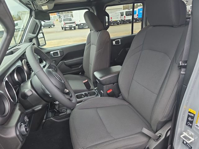 Used 2023 Jeep Gladiator Sport image 12