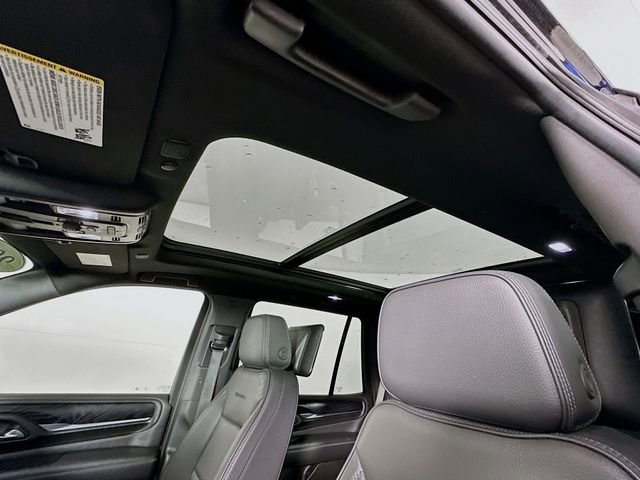 Used 2021 GMC Yukon Denali w/ Denali Ultimate Package image 32
