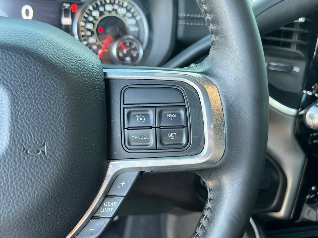Used 2022 RAM 3500 Laramie AWD/4WD image 32