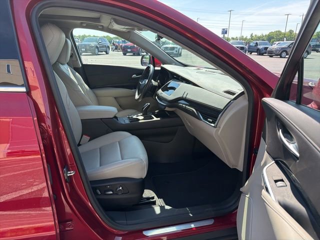 Used 2023 Cadillac XT4 Premium Luxury AWD/4WD image 20
