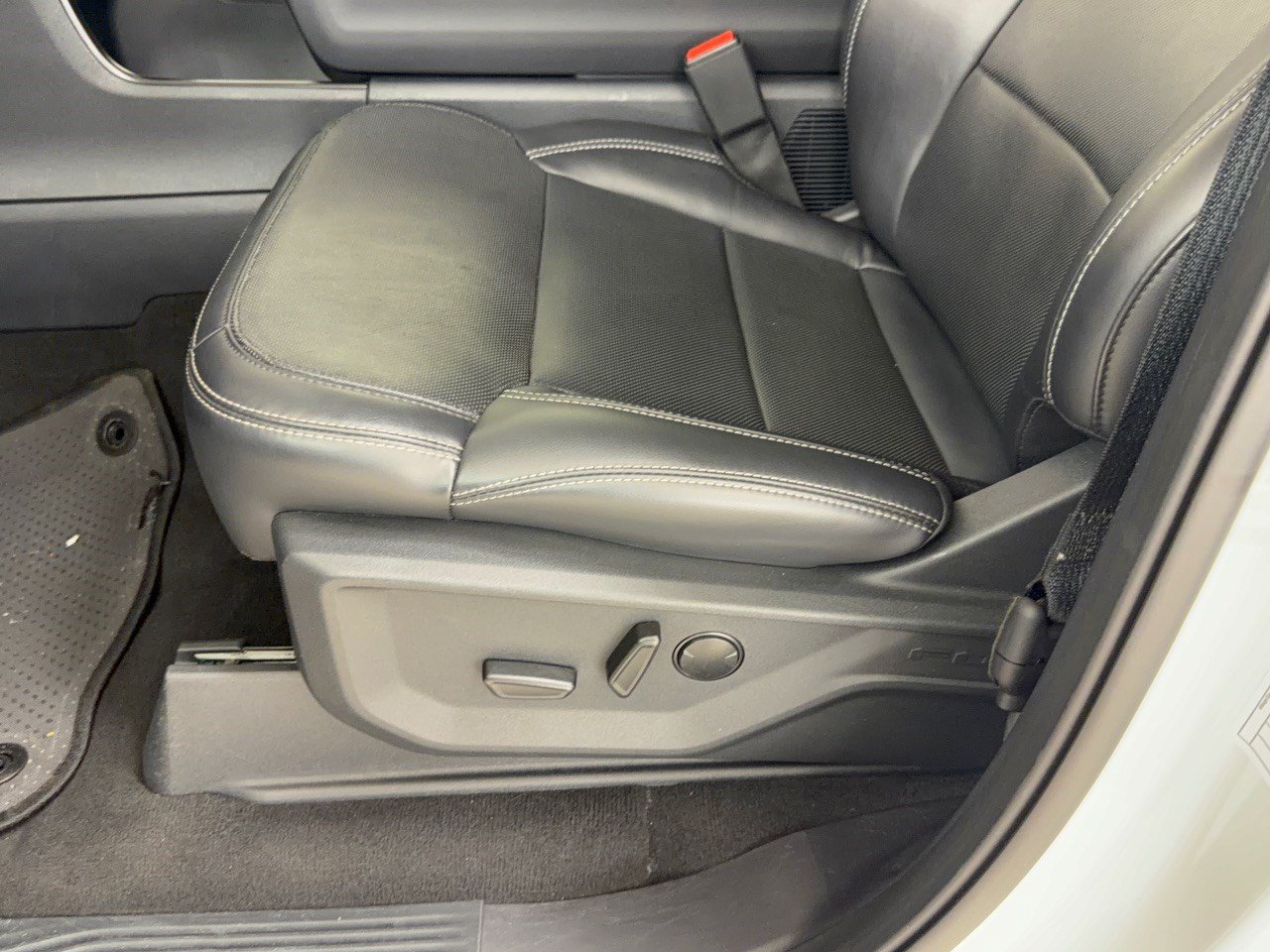 Certified 2025 Ford Expedition Max Platinum AWD/4WD image 16