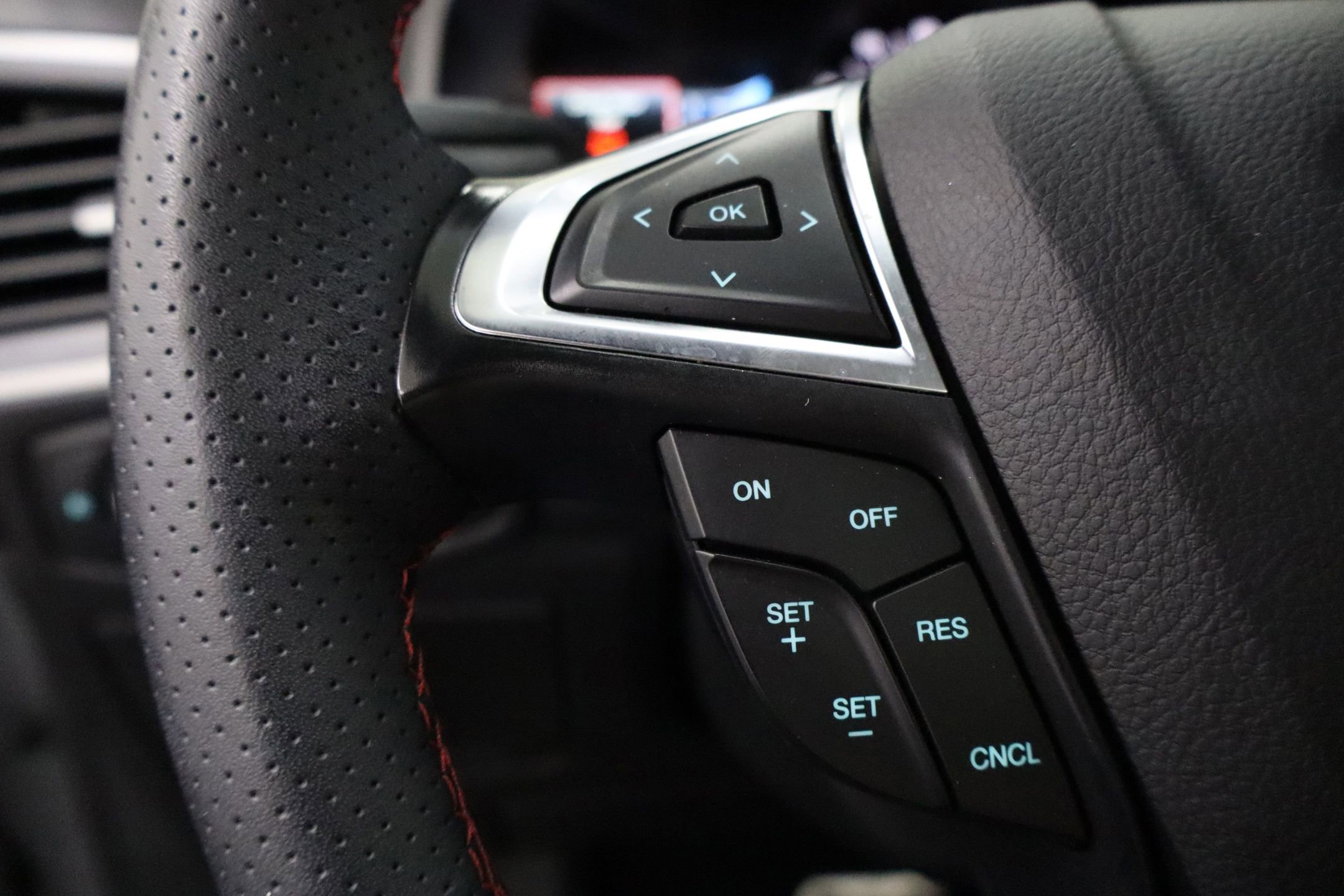 Certified 2024 Ford Edge ST-Line image 16